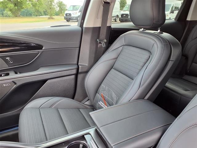 New 2026 Silver Radiance Metallic Clearcoat Lincoln Reserve image 20