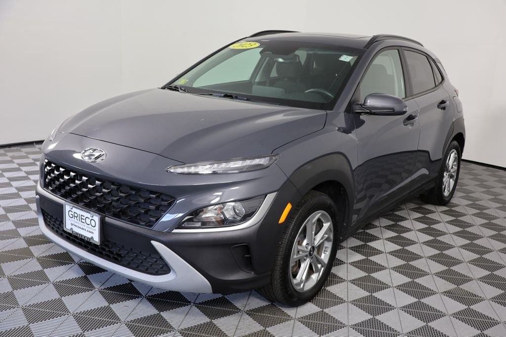 Used 2023 Gray Hyundai SEL image 4