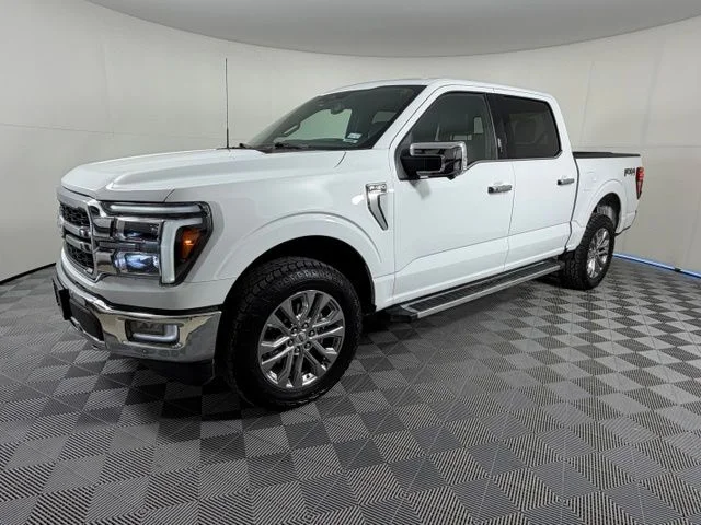 Used 2024 White Ford Lariat image 3