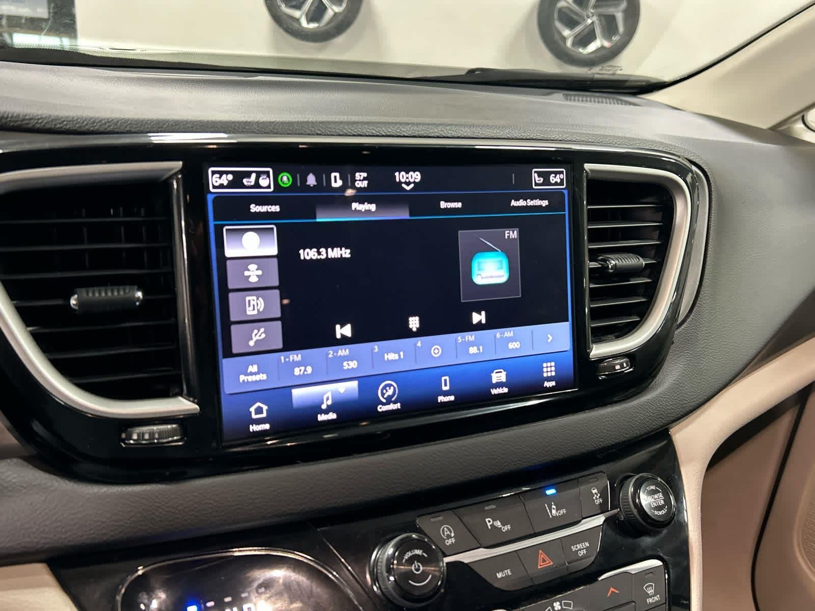 2023 Chrysler Pacifica Touring L - Photo 27