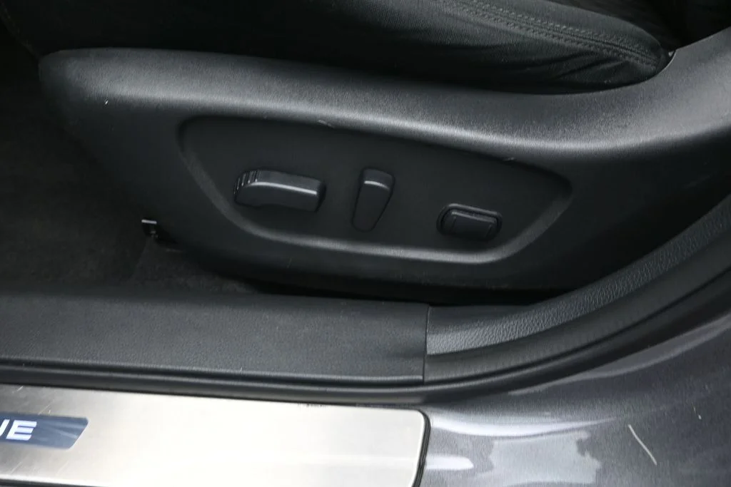 Used 2017 Gun Metallic Nissan SV image 22