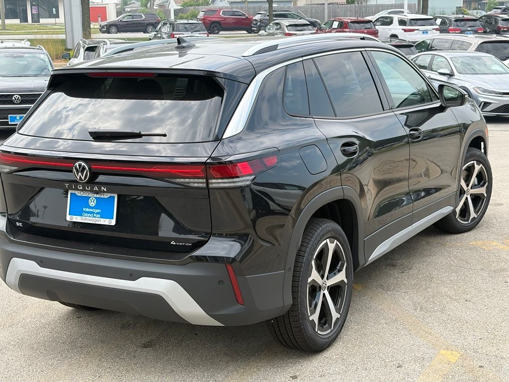 New 2026 Deep Black Pearl Volkswagen 2.0T SE image 3