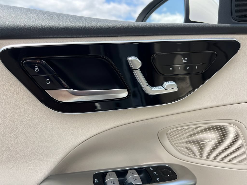 New 2026 Polar White Mercedes-Benz C 300 image 46