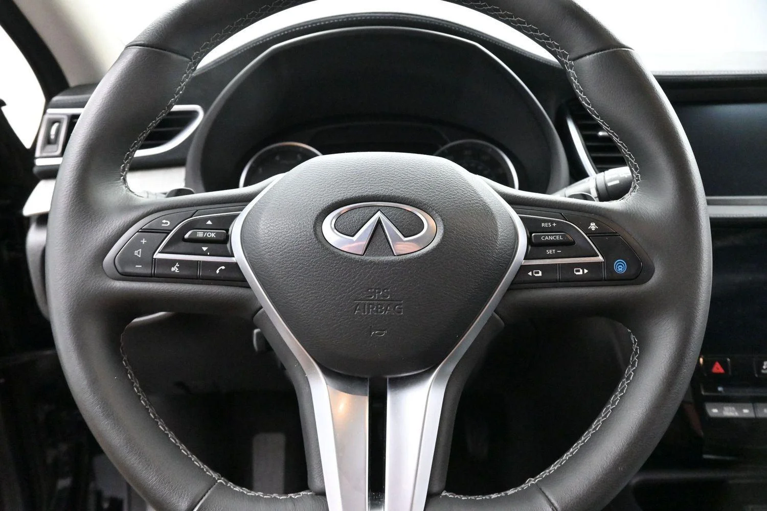 Used 2024 Black Obsidian INFINITI SENSORY image 18