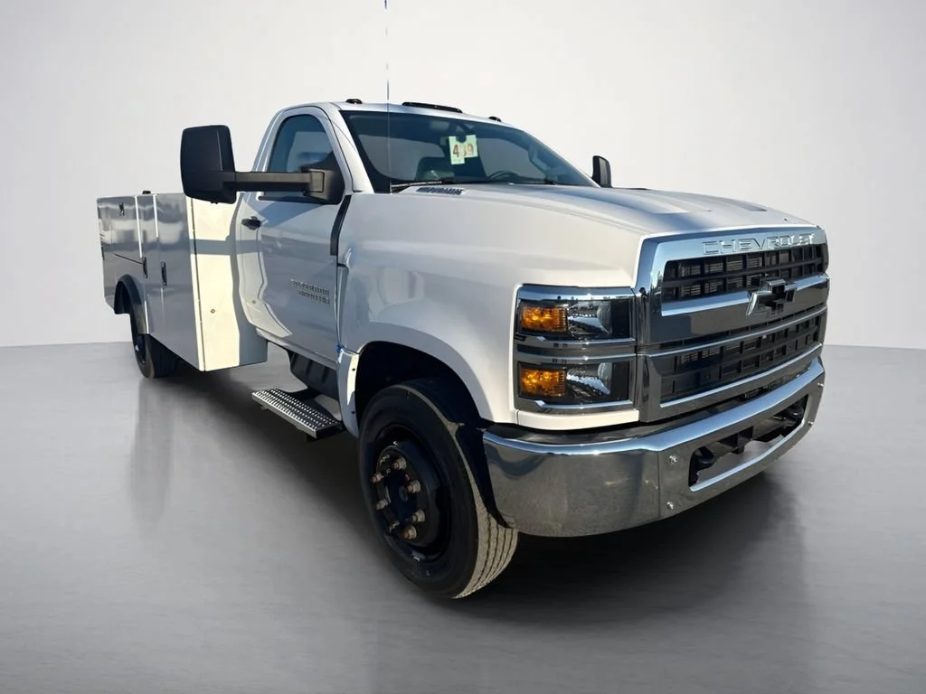 Used 2024 Summit White Chevrolet Work Truck image 7