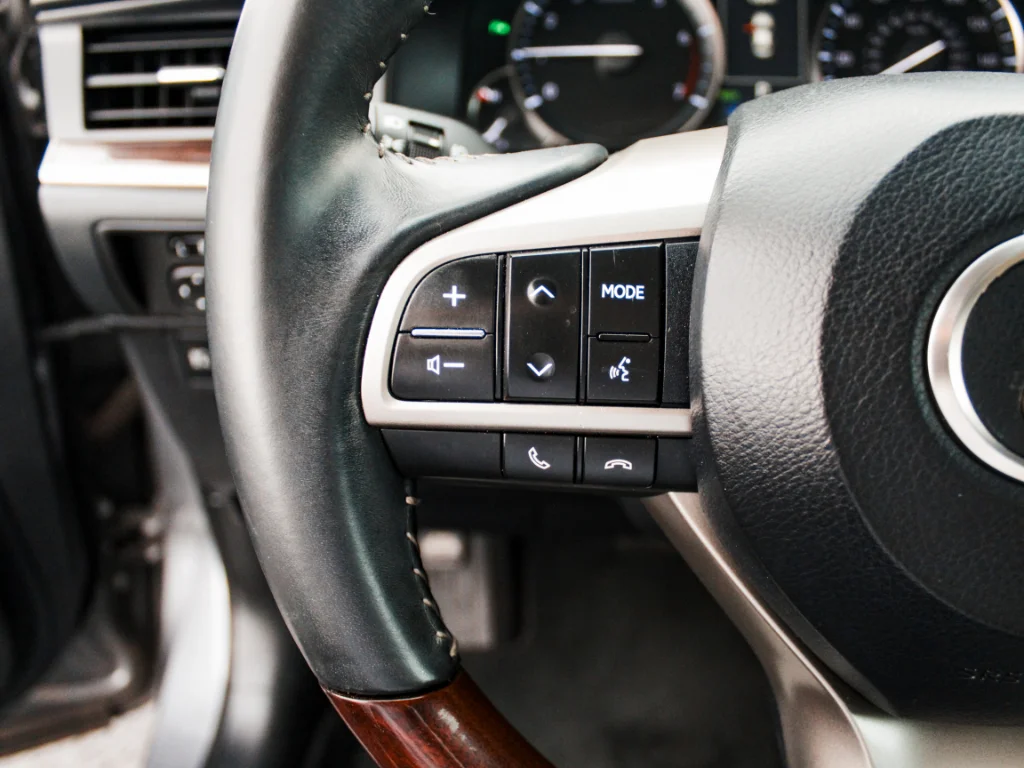Used 2018 Nebula Gray Pearl Lexus Base image 15