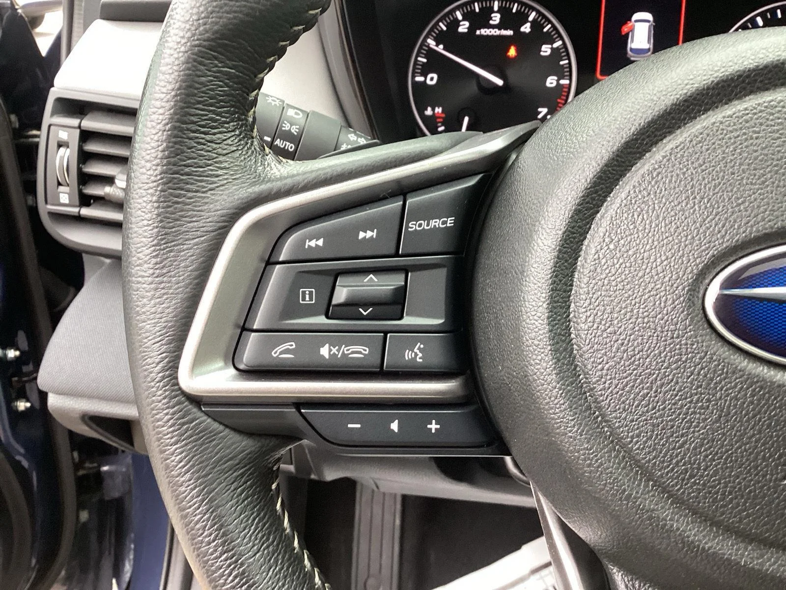 Used 2025 Cosmic Blue Pearl Subaru Premium image 20