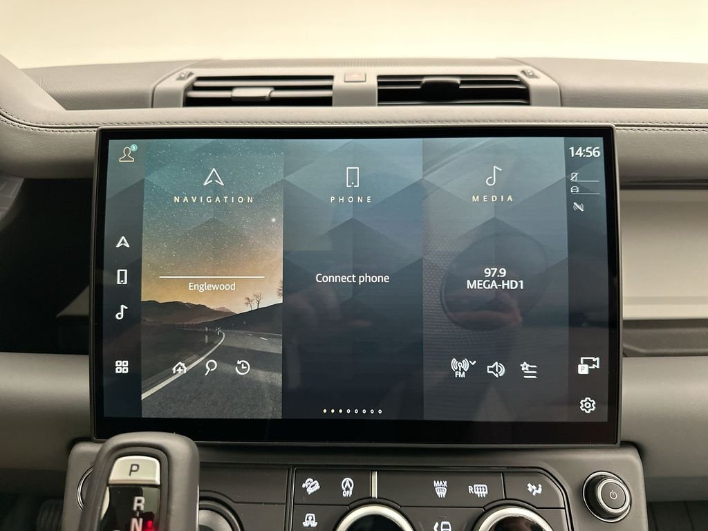 New 2026 Tasman Blue Metallic Land Rover X-Dynamic SE image 14