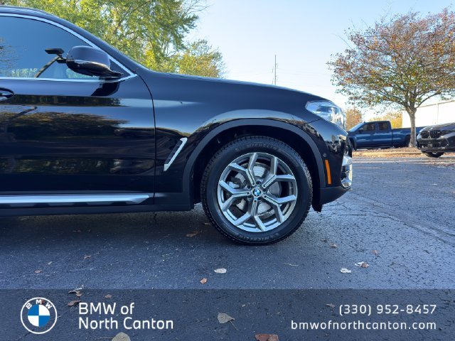 Used 2020 Jet Black BMW xDrive30i image 11