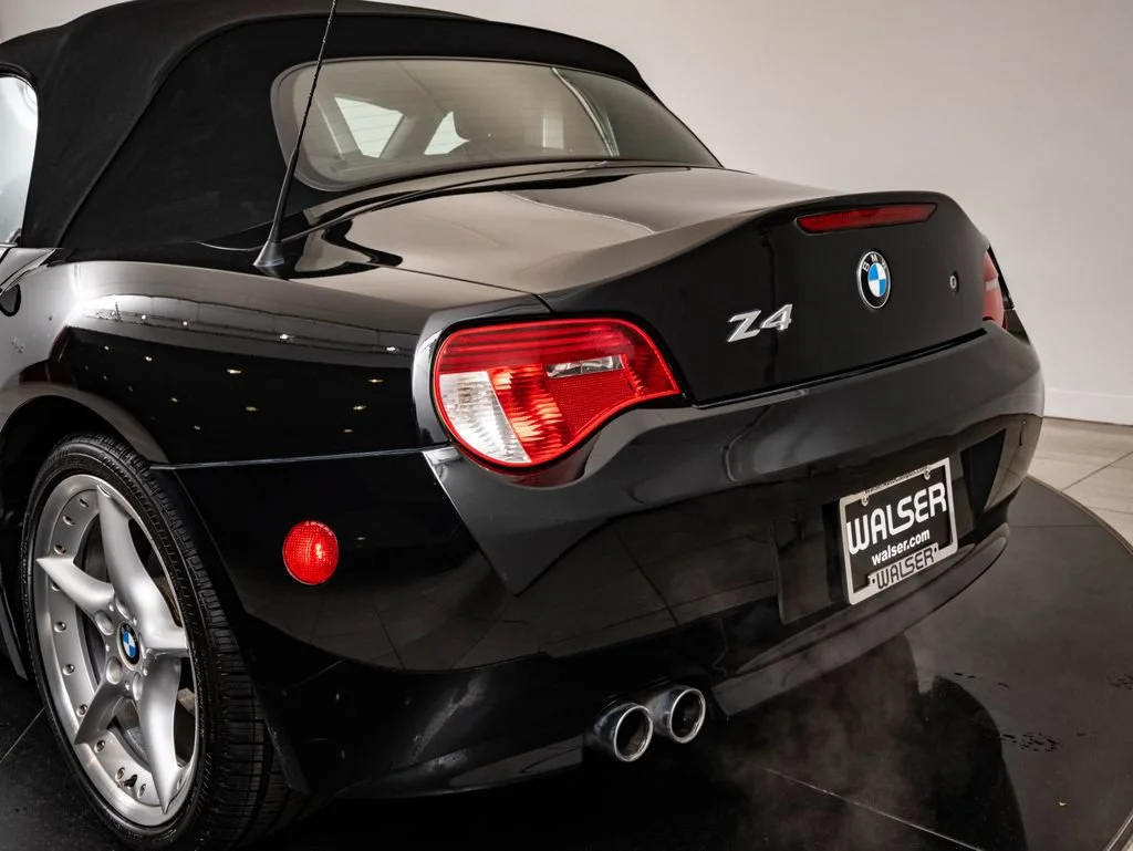 Used 2006 Jet Black BMW 3.0si image 19