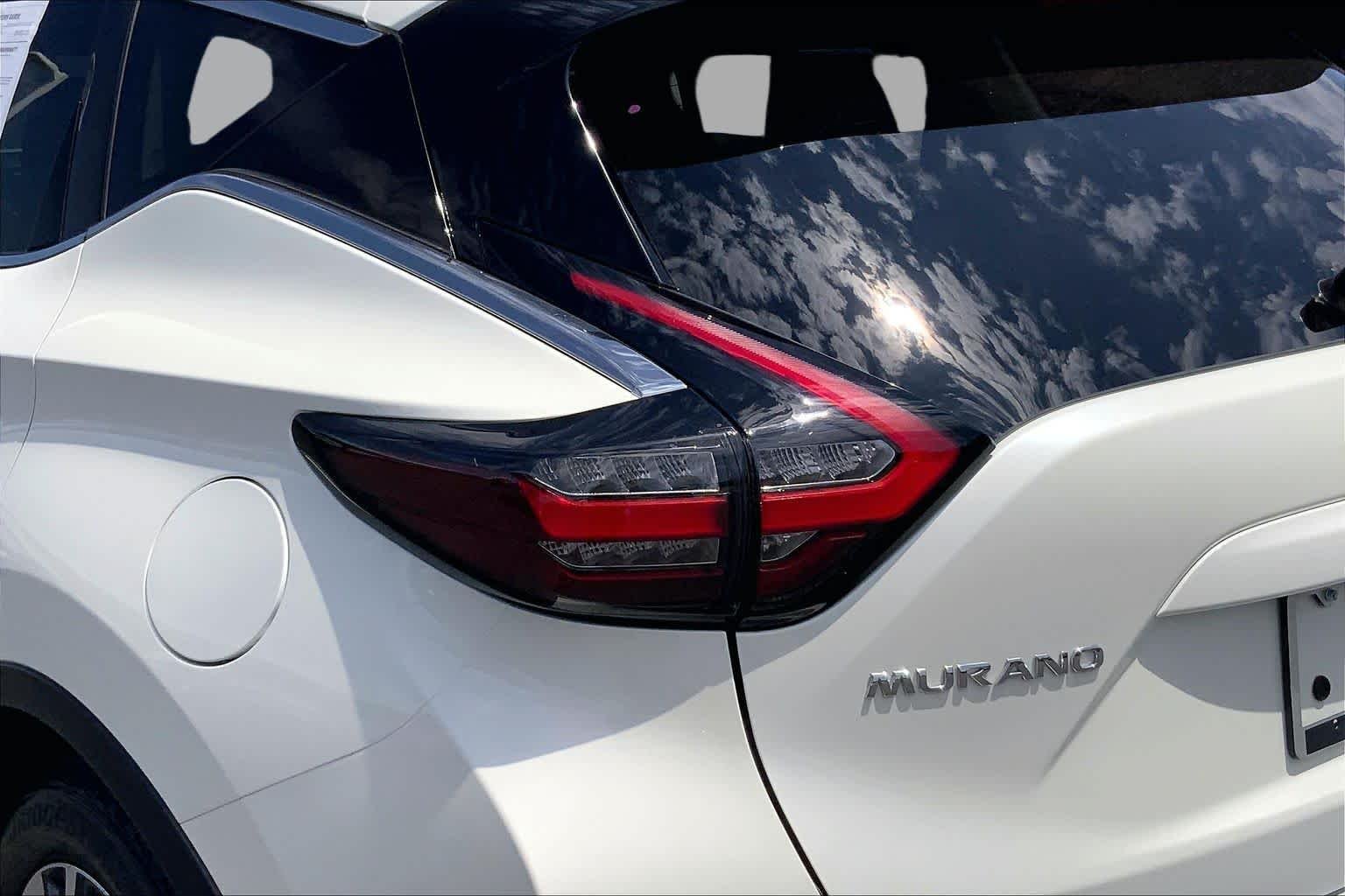 Used 2024 Pearl White Tricoat Nissan SL image 29