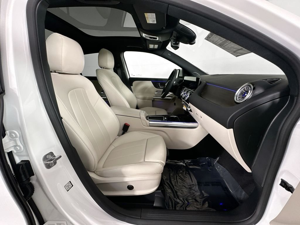 New 2026 Polar White Mercedes-Benz GLA 250 image 27