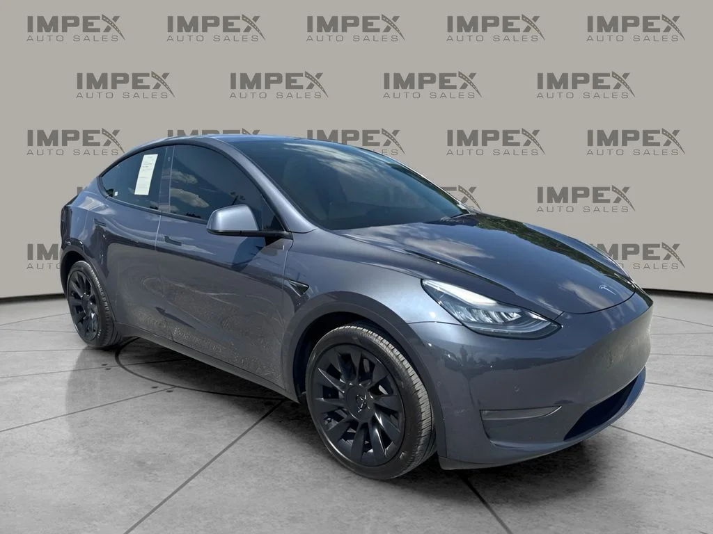Used 2020 Gray Tesla Long Range image 4