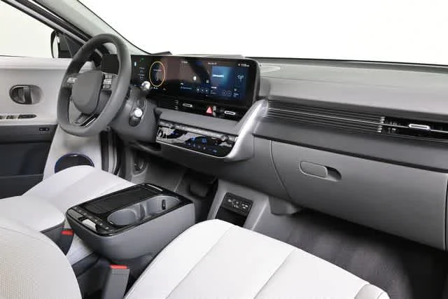 New 2026 Atlas White Matte Hyundai Limited image 29