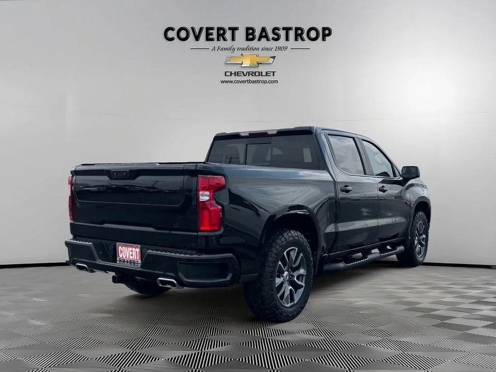 Used 2022 Black Chevrolet RST image 4