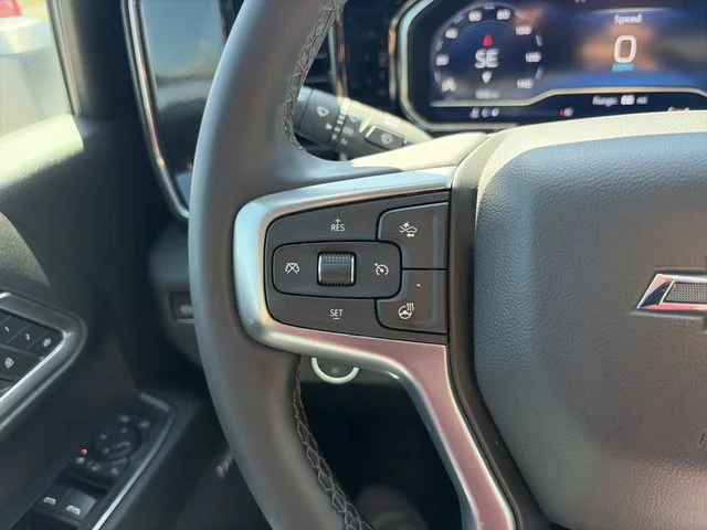 Used 2025 White Chevrolet LTZ image 27