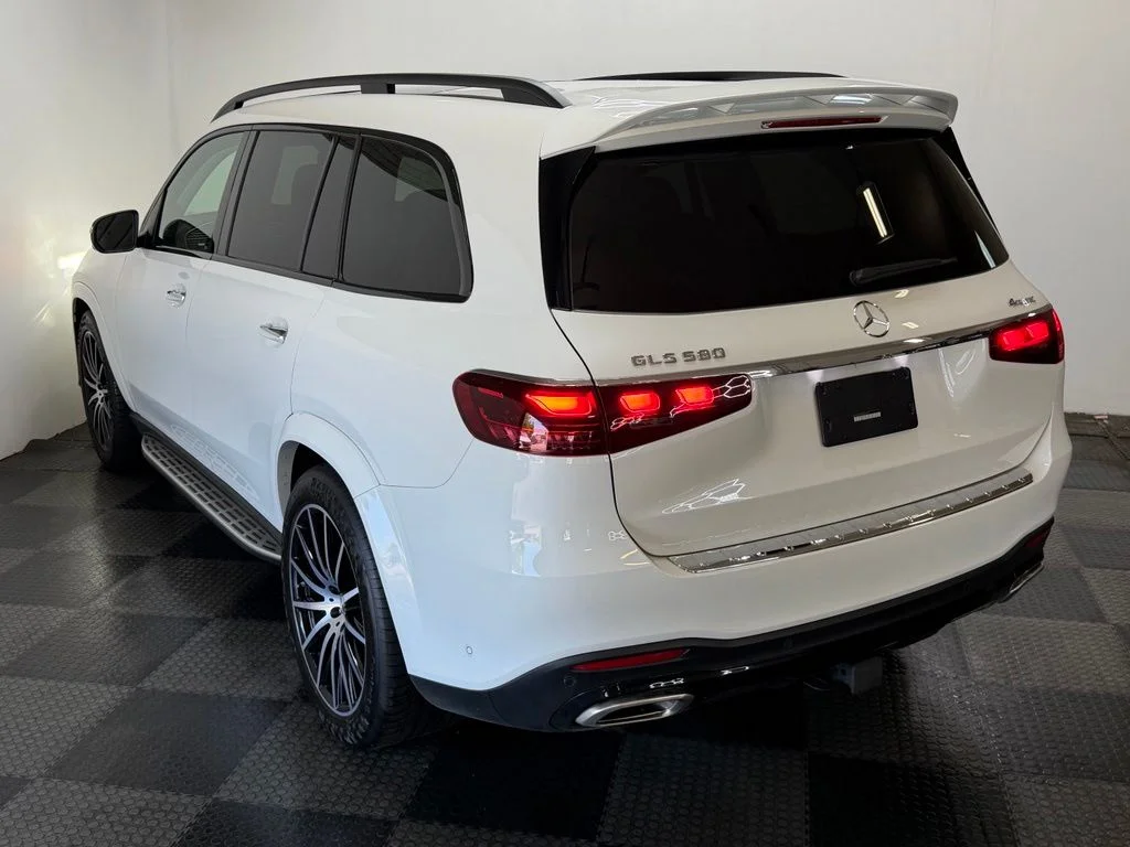 Used 2024 MANUFAKTUR Diamond White Bright Mercedes-Benz GLS 580 image 8
