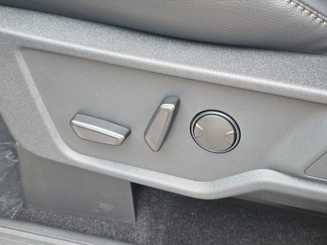 New 2026 Avalanche Gray Ford Badlands® image 10