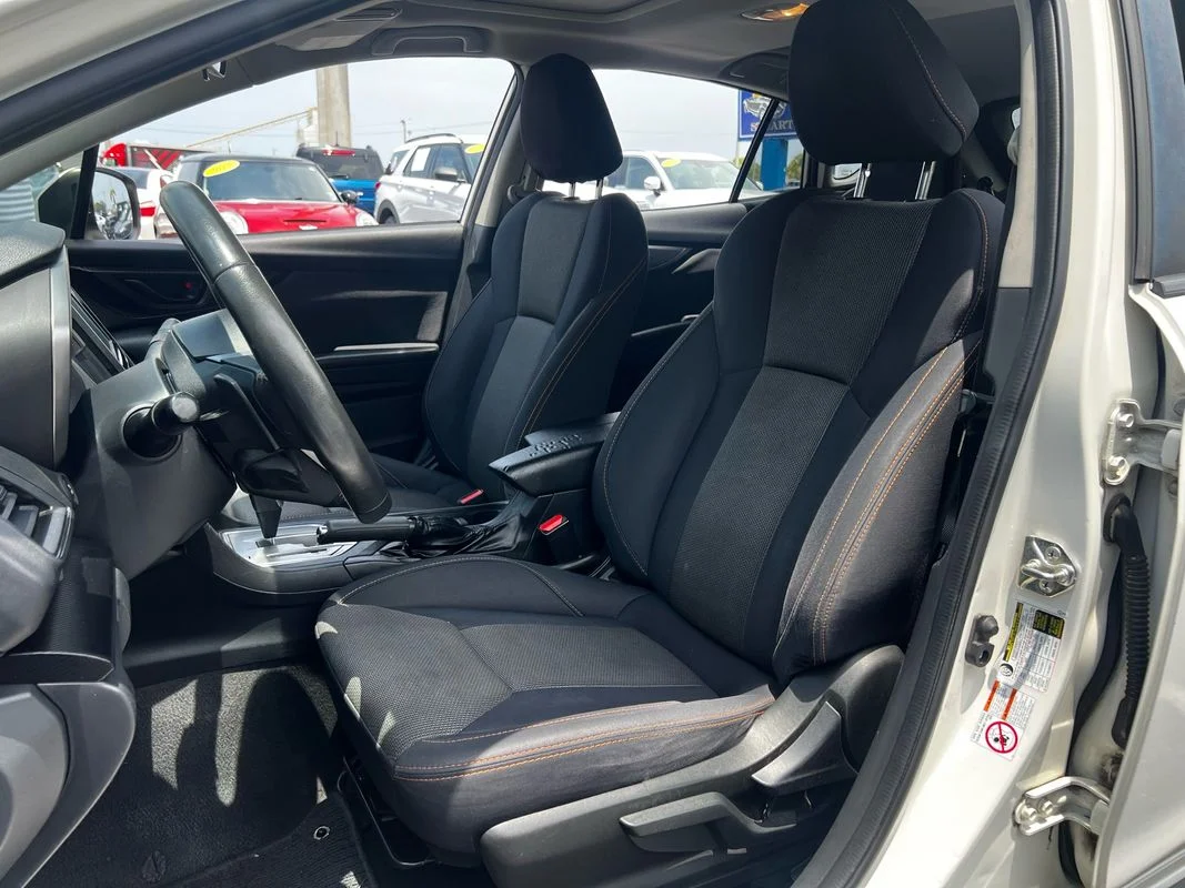 Used 2018  Subaru 2.0i Premium image 16