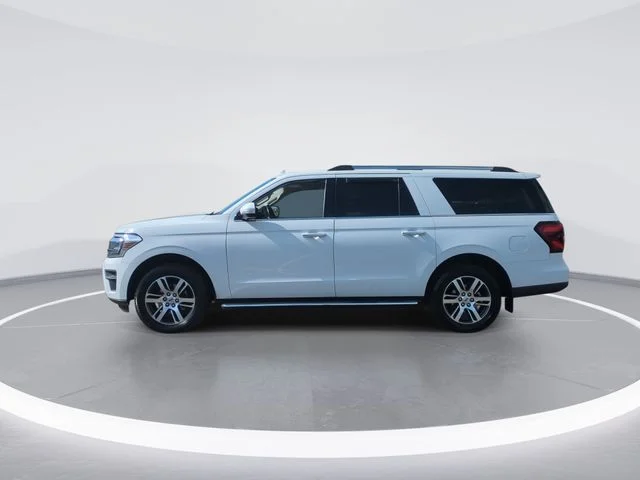 Used 2023 White Ford Limited image 5