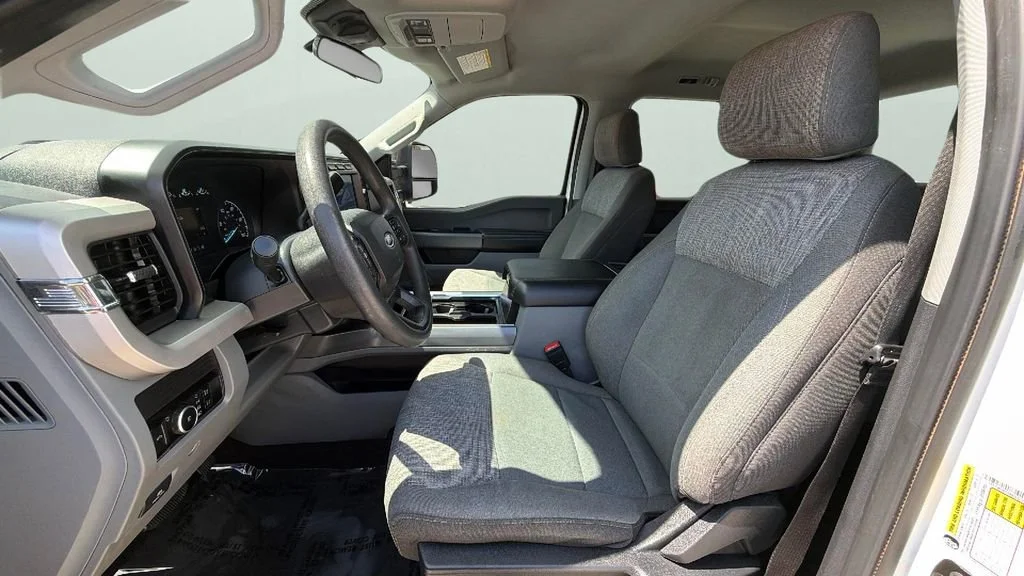 Used 2024 White Ford XLT image 17