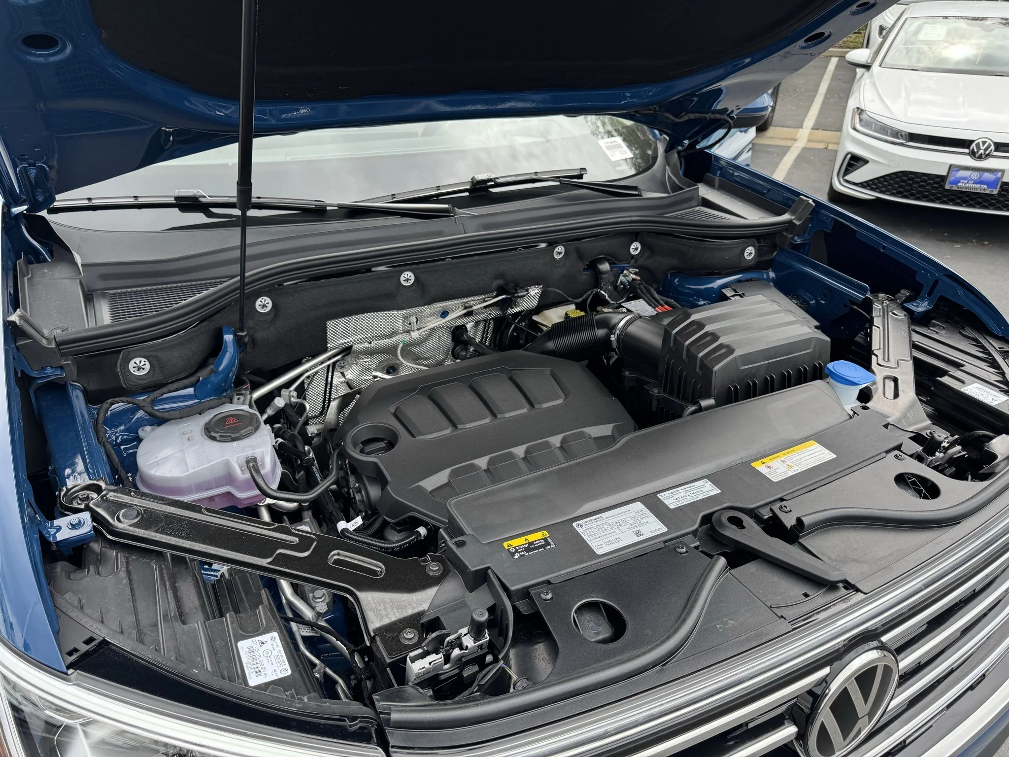 New 2026 Mountain Lake Blue Metallic Volkswagen 2.0T SEL image 37