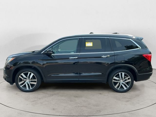 Used 2017 Black Honda Touring image 8