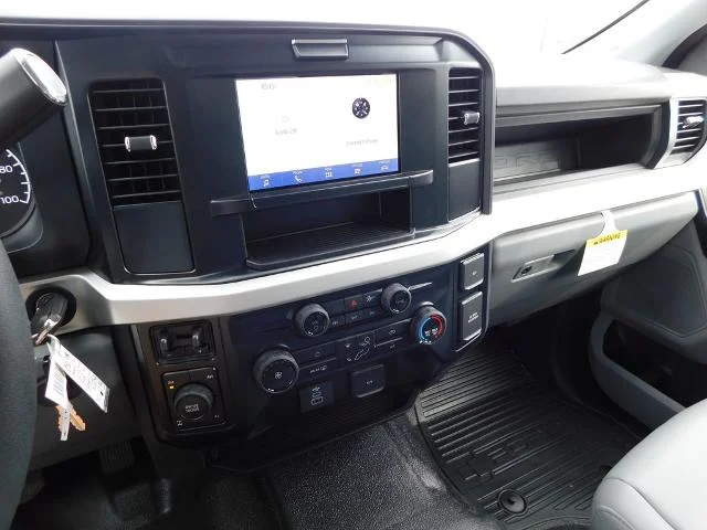 2025 Ford F-350 Super Duty Chassis Cab XL - Photo 65