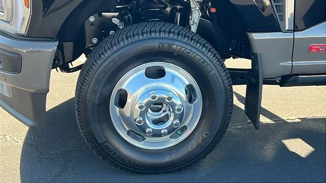 New 2026 Agate Black Metallic Ford F-350® King Ranch® image 27