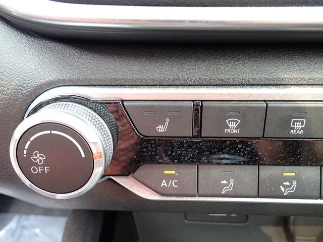 Used 2021 Gray Nissan 2.5 SV image 23