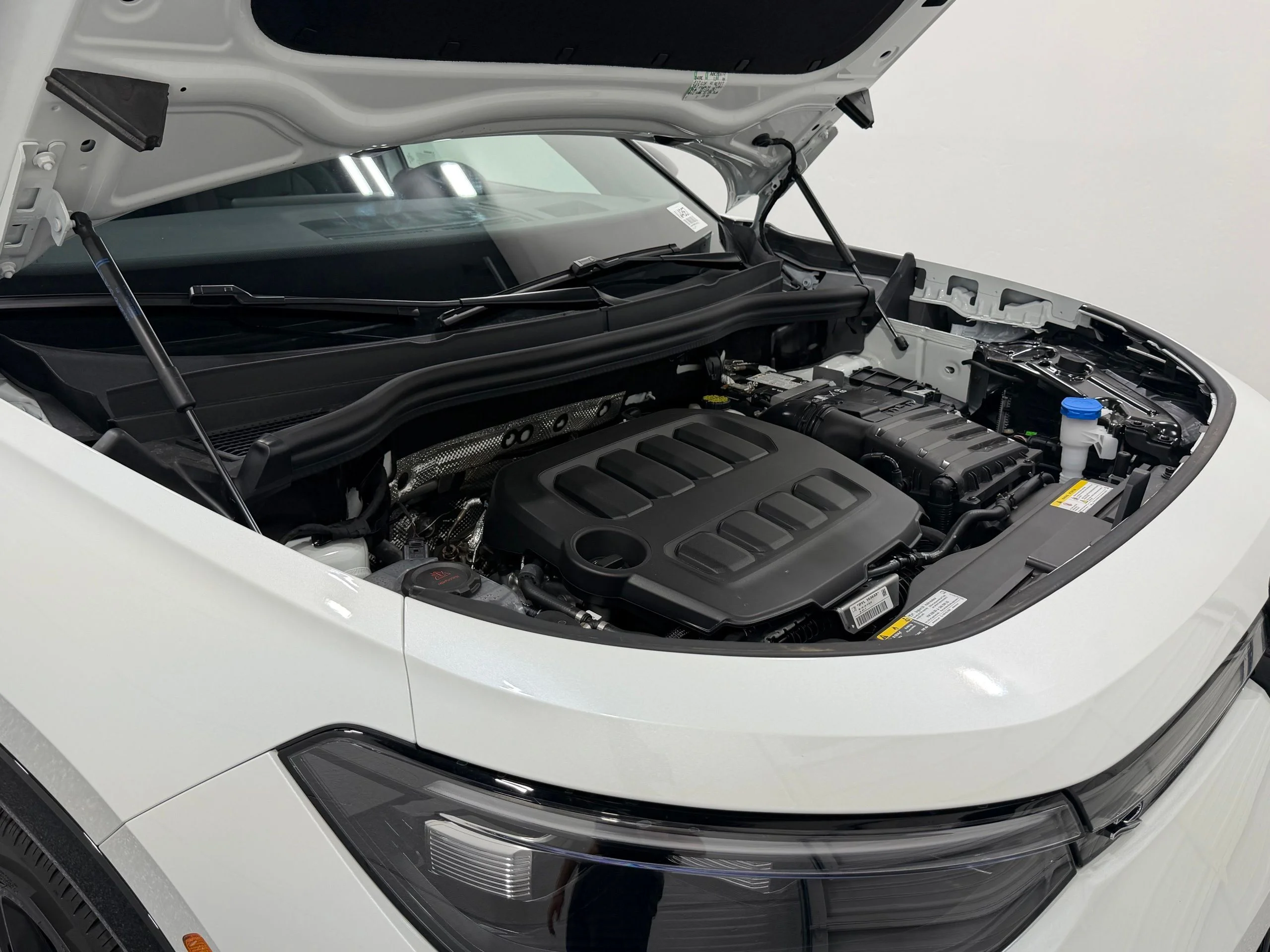 New 2026 White Volkswagen SE R-Line Black image 54