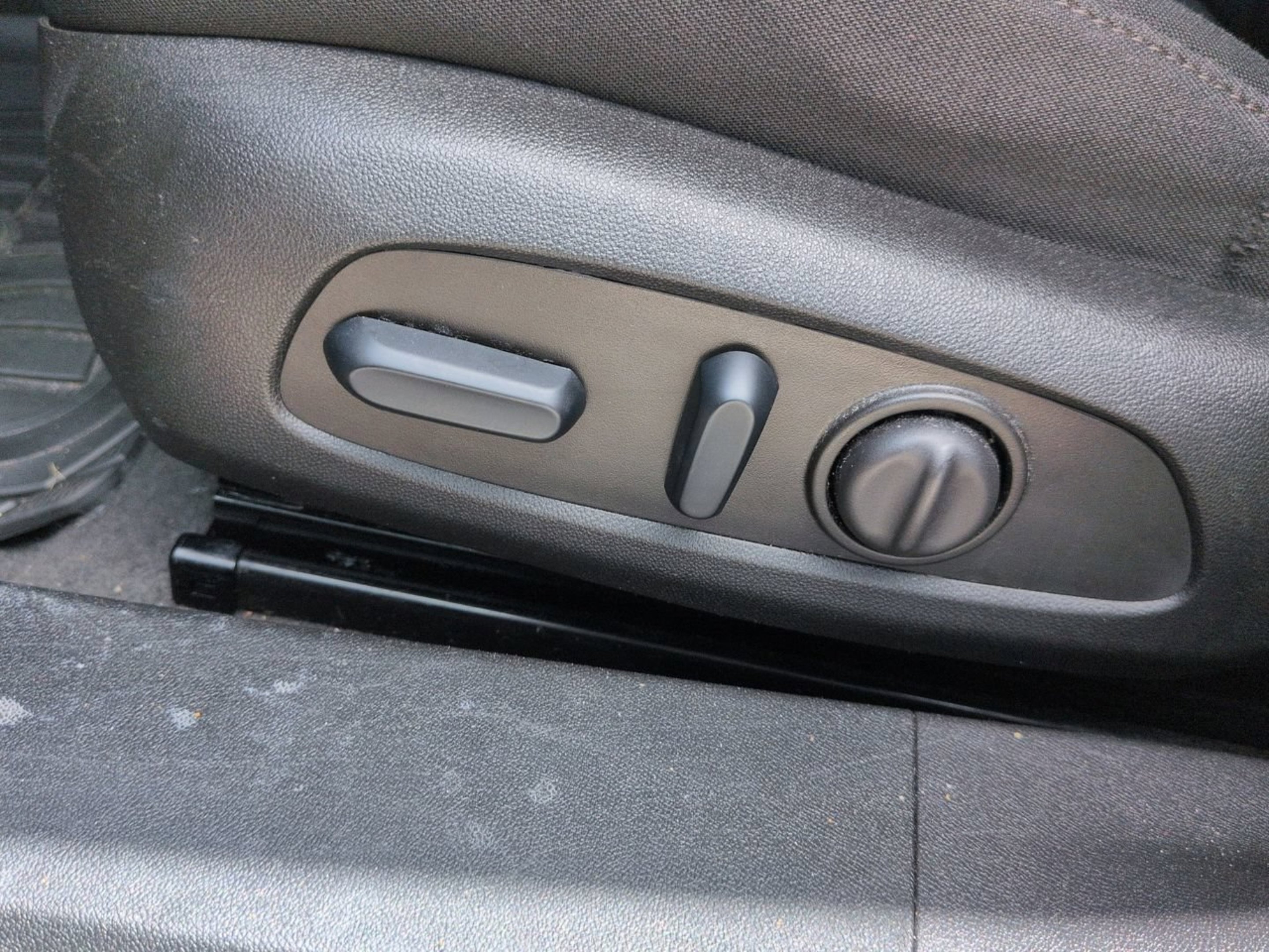 Used 2024 Sterling Gray Metallic Chevrolet LT image 20