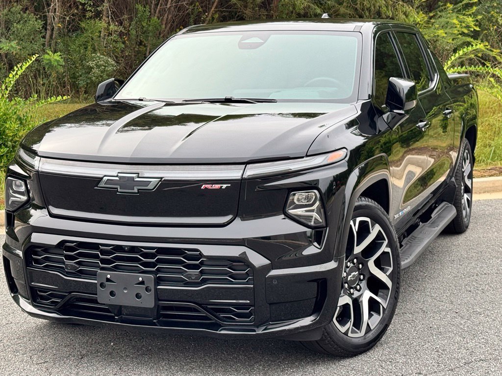 Used 2024 Chevrolet Silverado EV RST with VIN 1GC40ZEL8RU303204 for sale in Macon, GA