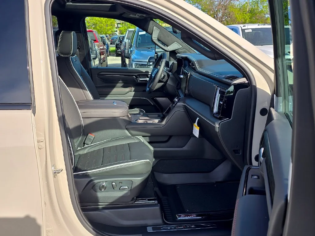 2026 GMC Sierra 2500HD AT4X - Photo 33