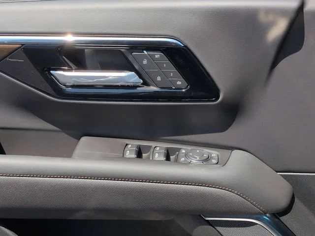 New 2026 Black Chevrolet High Country image 26