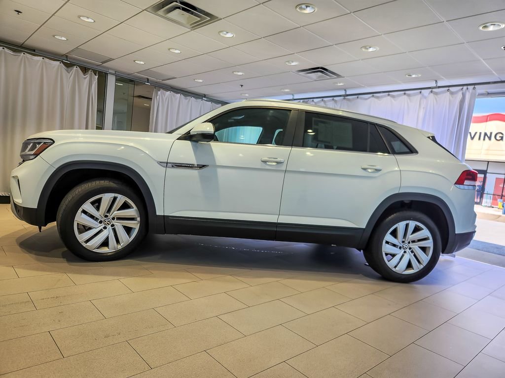 Used 2023 Pure White Volkswagen 3.6L V6 SE w/Technology image 3