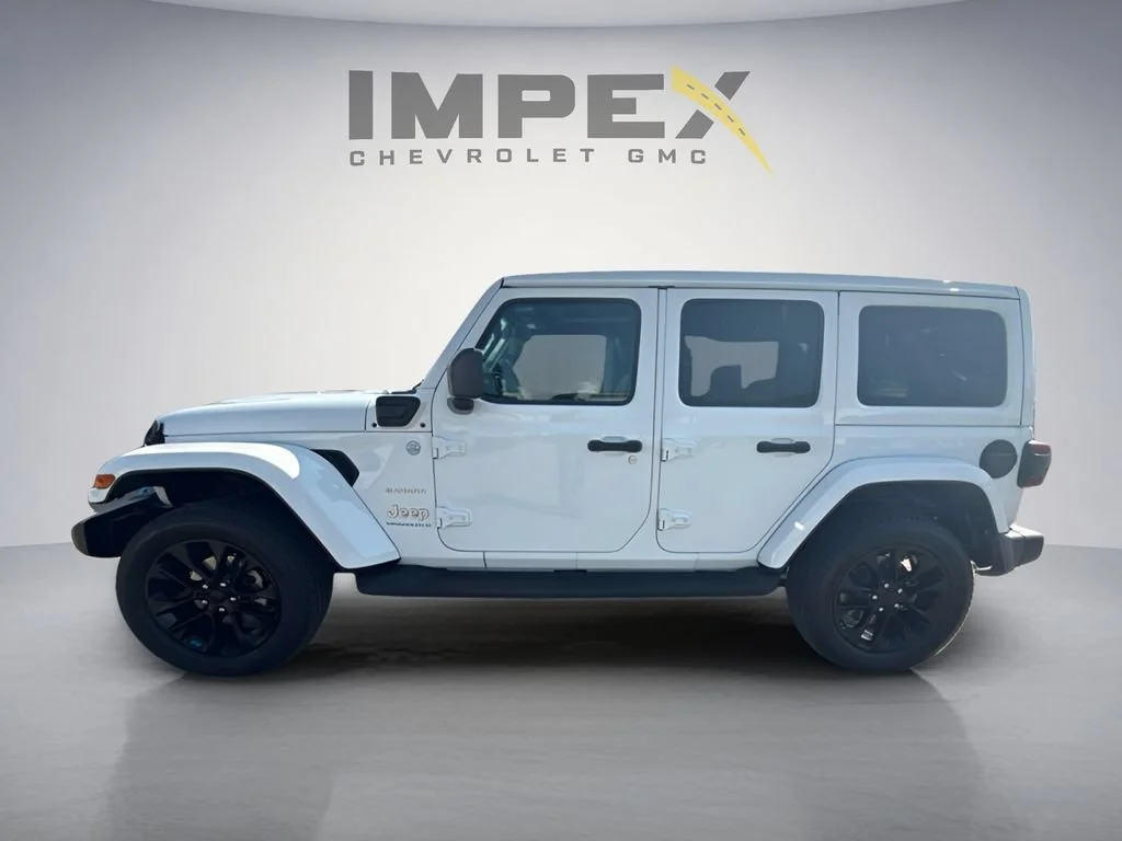 Used 2023 White Jeep Sahara image 2