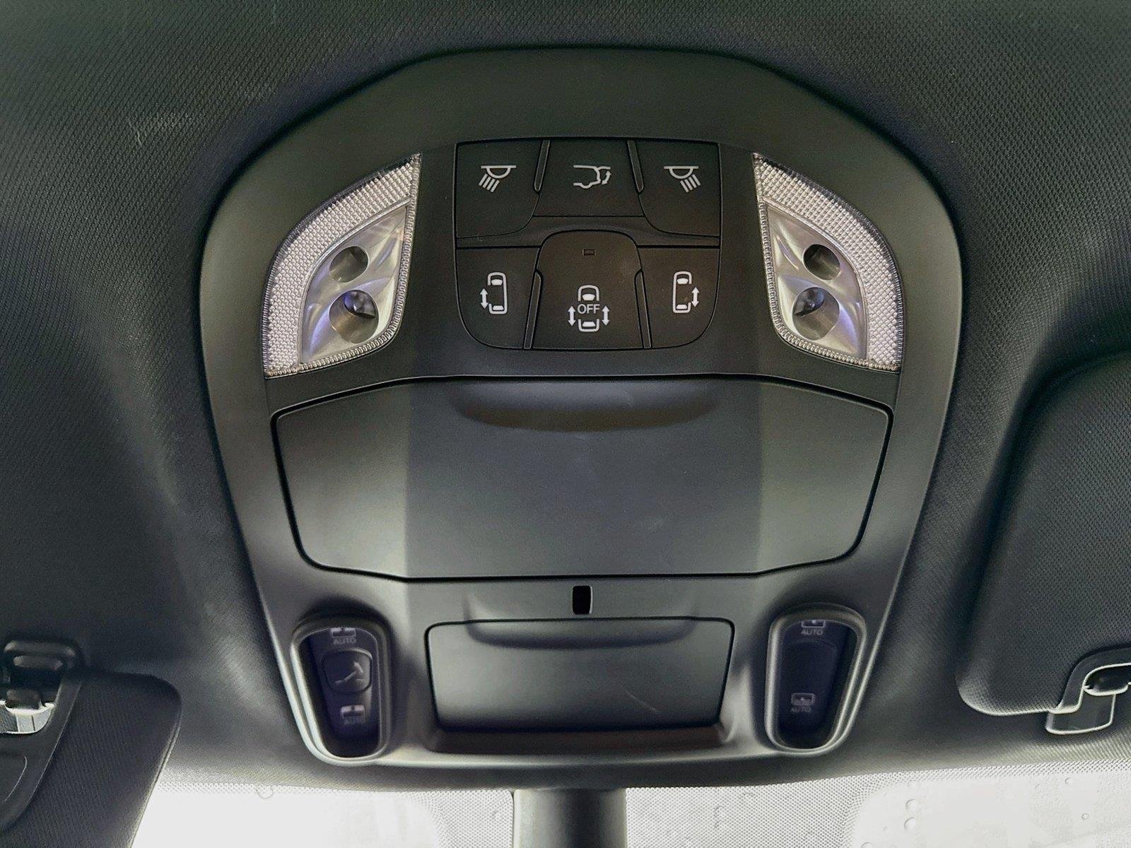 Used 2025 Bright White Clearcoat Chrysler Limited image 23