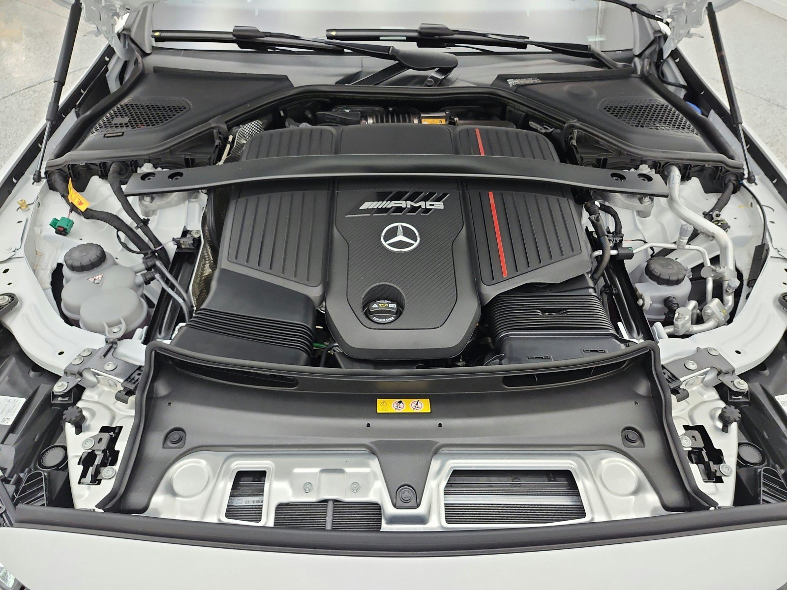 New 2026 MANUFAKTUR Moonlight White Magno Mercedes-Benz AMG® E 53 E 4MATIC+ Sedan image 27