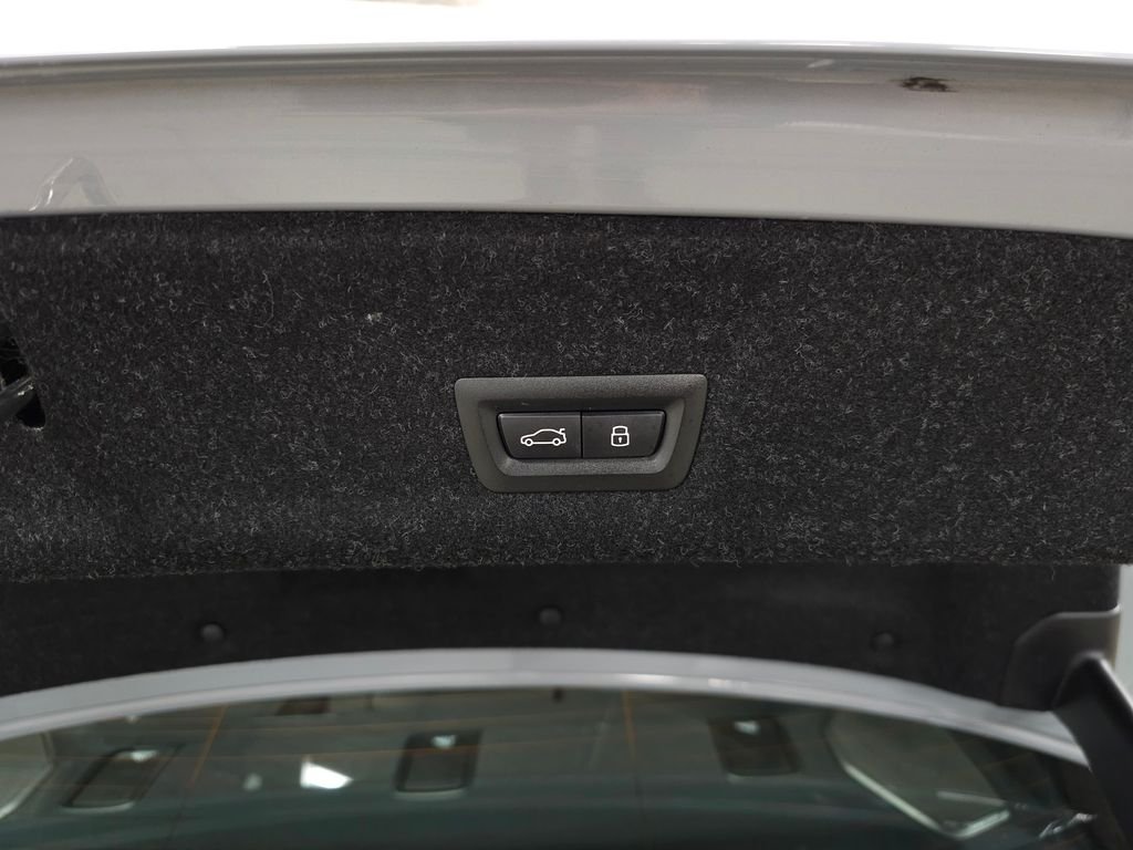 Used 2026 Gray Metallic BMW M340i xDrive image 9