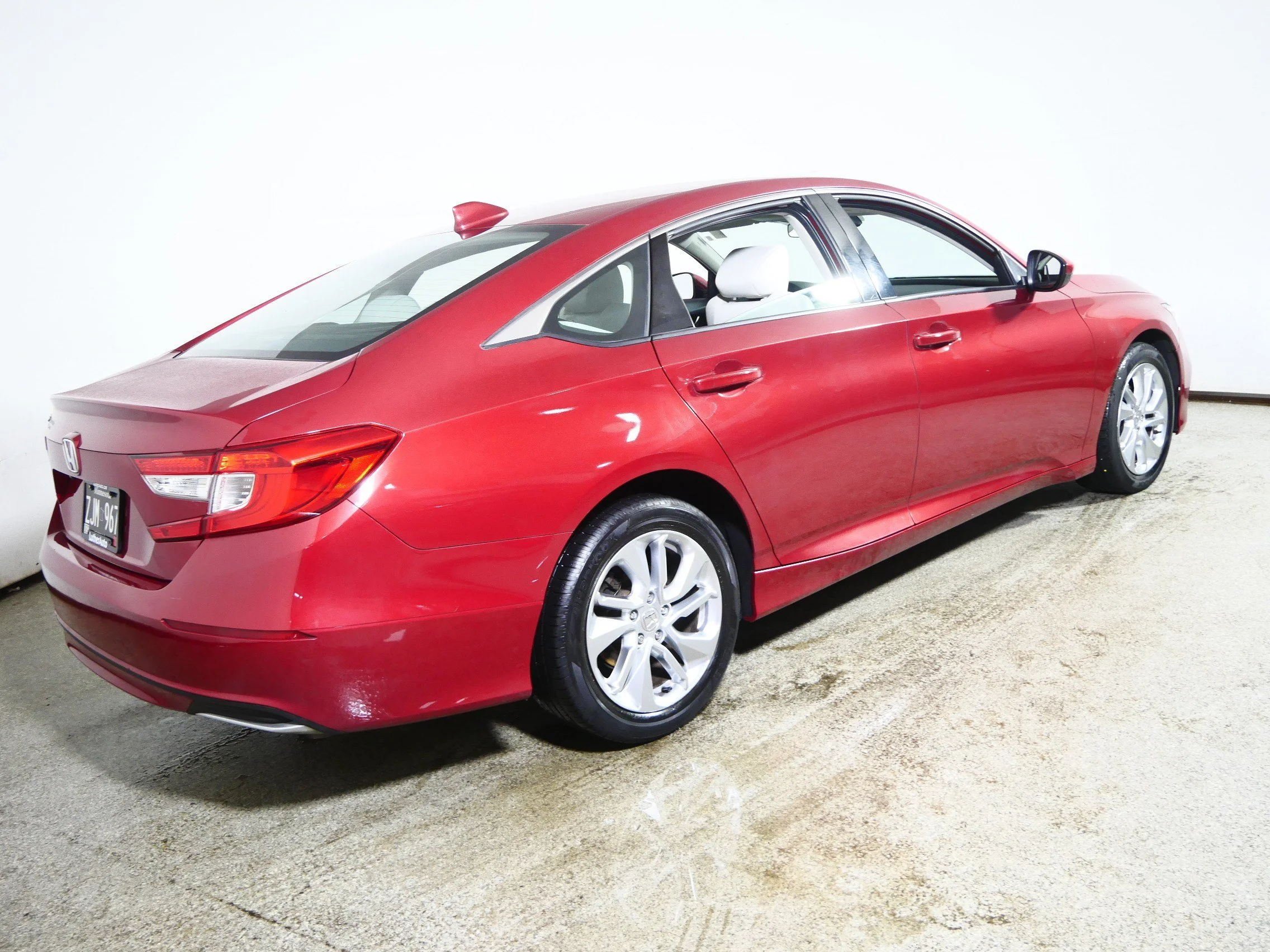 Used 2018 Radiant Red Metallic Honda LX 1.5T image 7
