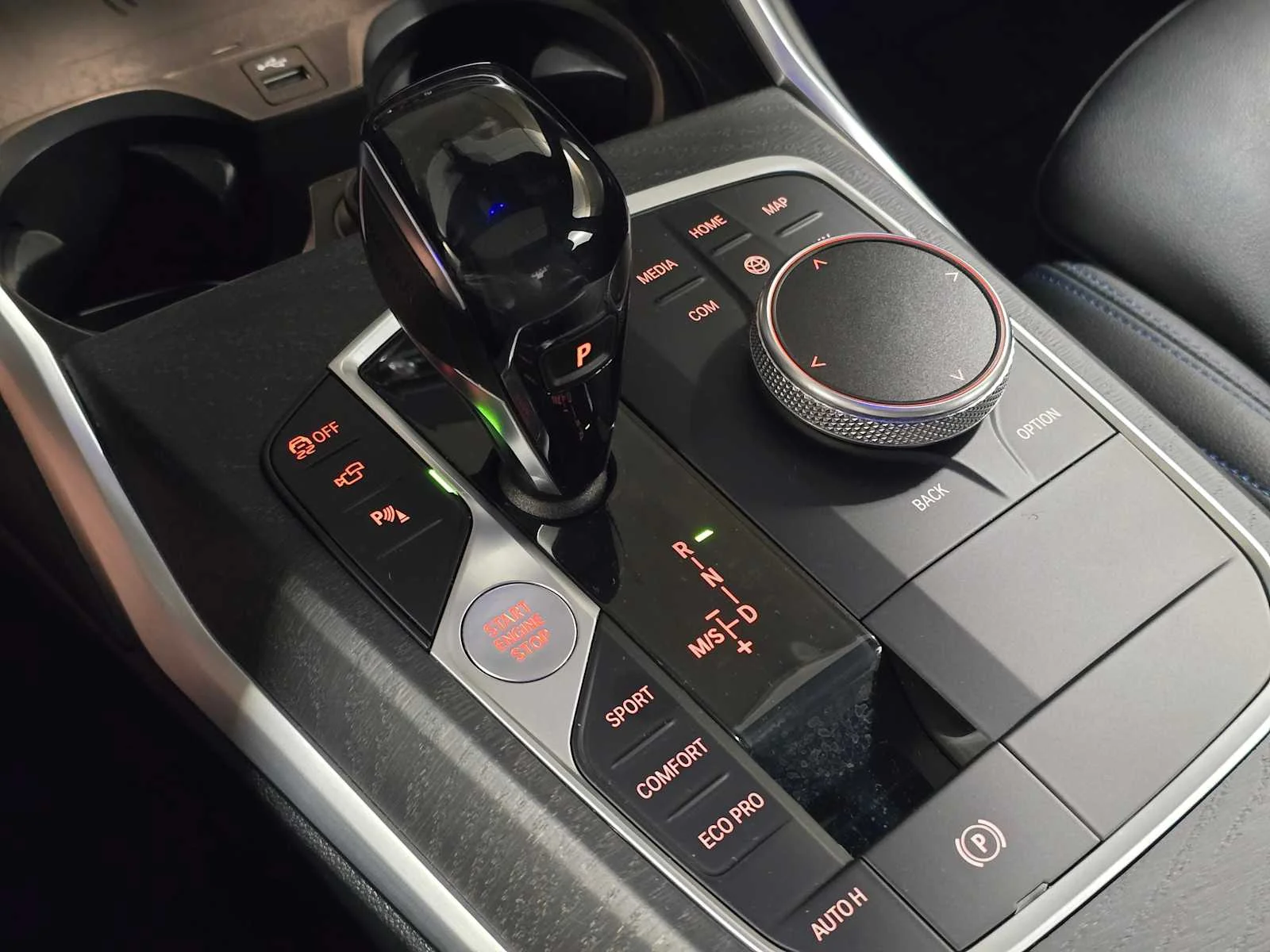 Used 2021 Mineral Gray Metallic BMW xDrive image 21