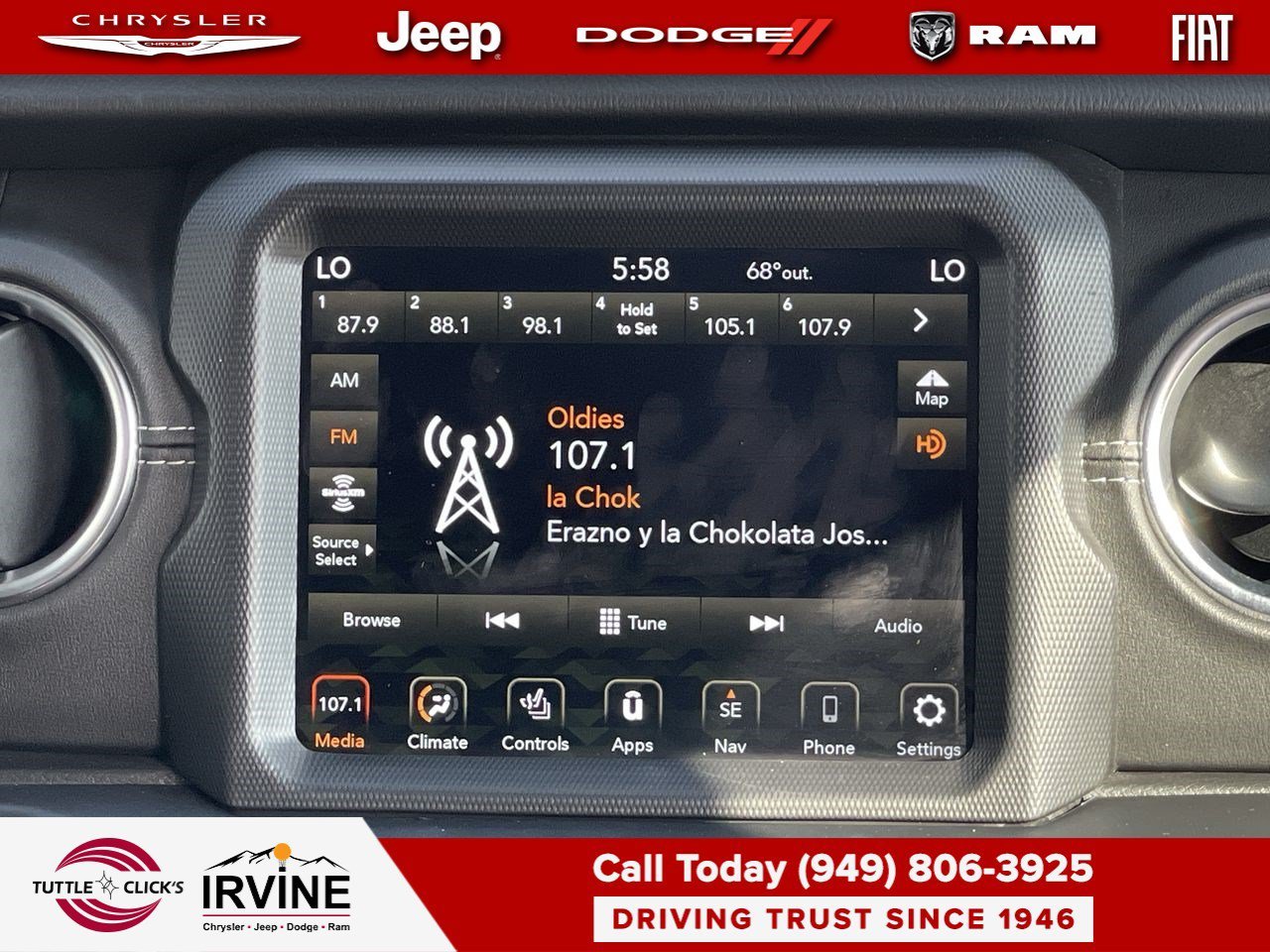 Used 2022 Sting-Gray Clearcoat Jeep Unlimited Sahara image 17