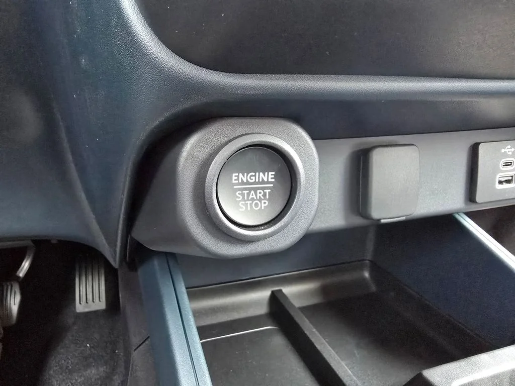 New 2026 Carbonized Gray Metallic Ford XLT image 19