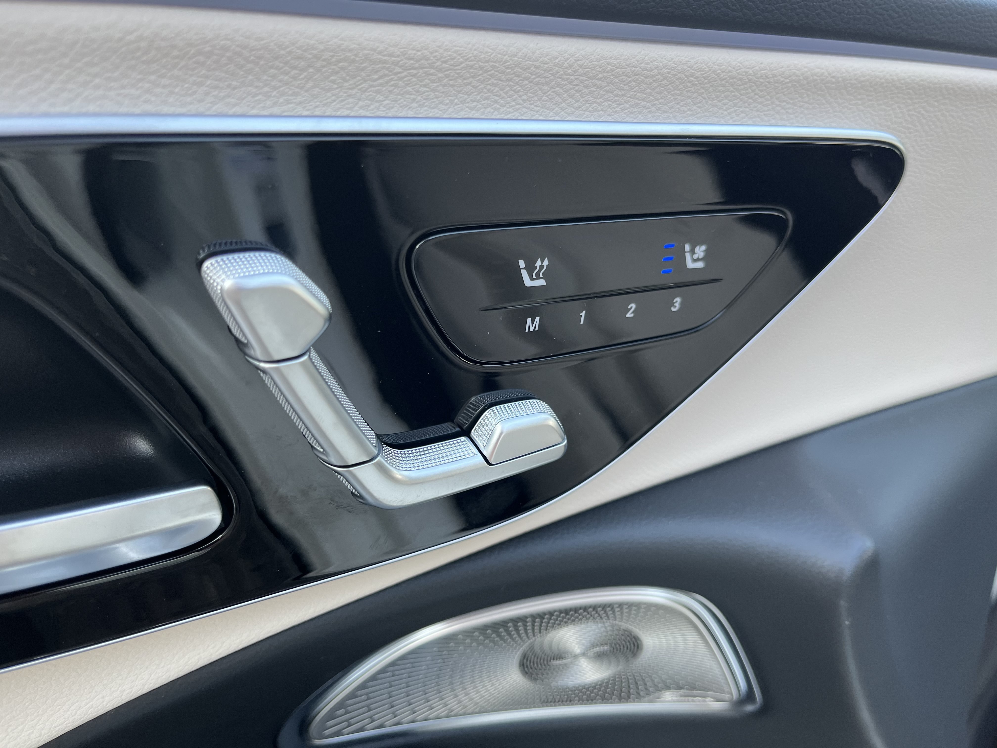 New 2027 POLAR WHITE Mercedes-Benz E 350 image 13