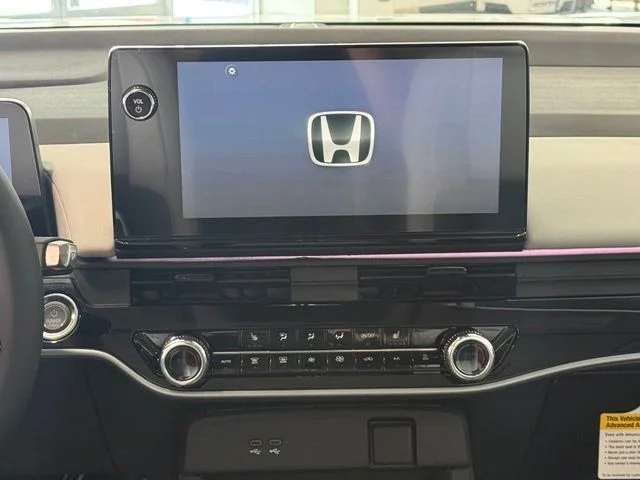 New 2026 Frostline White Pearl Honda AWD Touring image 27