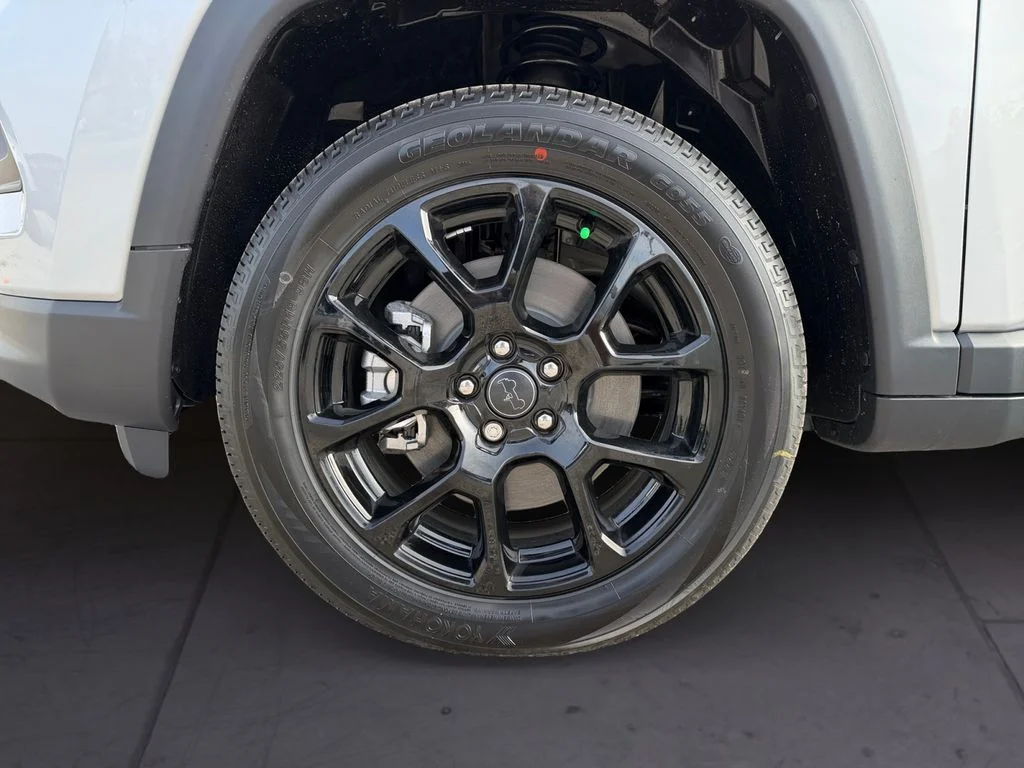New 2026 Silver Jeep Latitude image 9