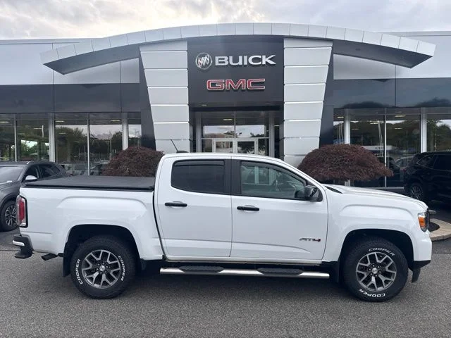 Used 2021 White GMC AT4 w/Leather image 31