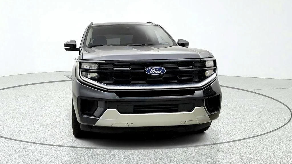 Used 2025 Dark Matter Gray Metallic Ford Platinum 4x4 w/ BlueCruise, 24