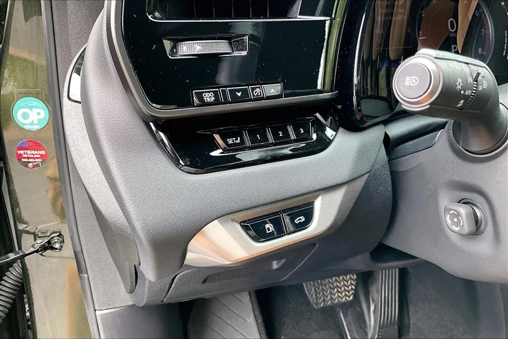 Used 2023 Green Lexus 350 Premium image 12
